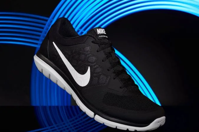 Sneaker with light painting